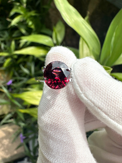 Natural Purplish Red Rhodolite Garnet | 3.55 Carats